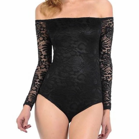 Ultra Sexy Lace Bodysuit in Black or Red - Picture 2 of 7
